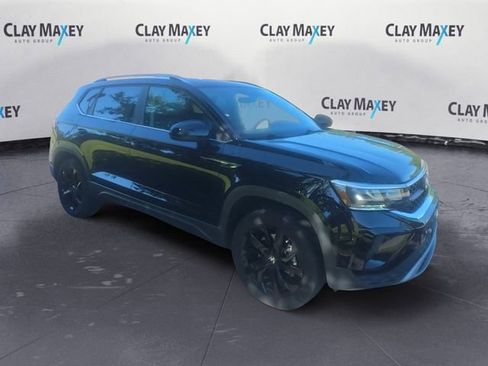 Used 2023 Volkswagen Taos SE AWD/4WD image 7