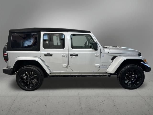 Used 2024 Jeep Wrangler Unlimited Sahara AWD/4WD image 6