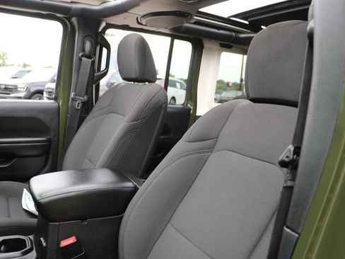 Used 2021 Jeep Wrangler Unlimited Sport w/ Sun And Sound Package AWD/4WD image 22