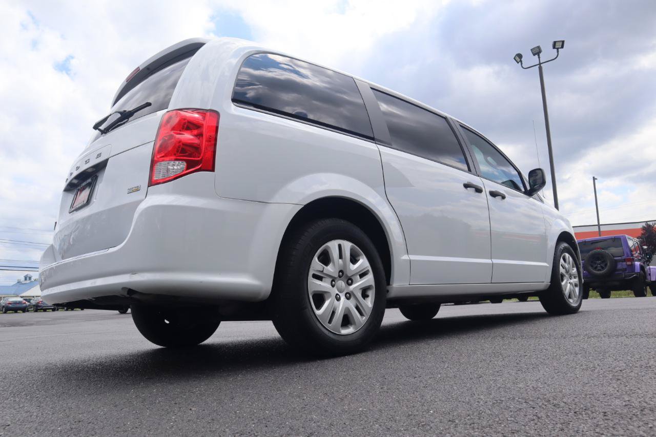 Used 2019 Dodge Grand Caravan SE w/ UConnect Hands-Free Group FWD image 21