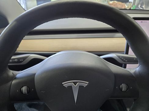 Used 2022 Tesla Model 3 Long Range AWD/4WD image 17