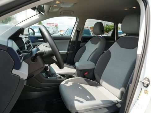 Certified 2022 Volkswagen Taos SE w/ IQ.Drive SE Package AWD/4WD image 15