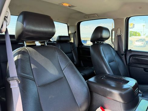 Used 2012 GMC Sierra 2500 Denali w/ Suspension Package, Off-Road AWD/4WD image 29