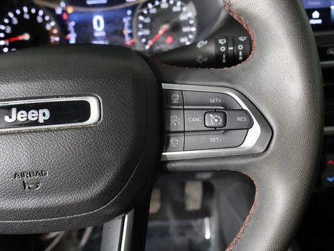 Used 2022 Jeep Compass Trailhawk AWD/4WD image 38