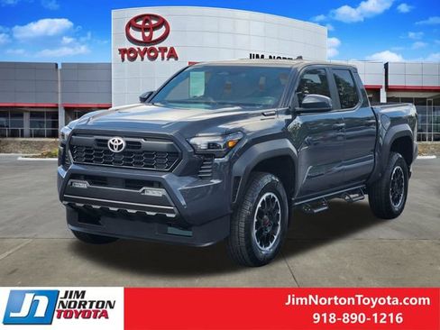 Used 2024 Toyota Tacoma TRD Off-Road AWD/4WD image 3