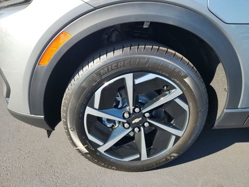 New 2026 Chevrolet Equinox EV LT image 4