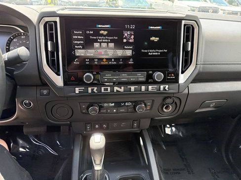 Used 2025 Nissan Frontier SV w/ SV Convenience Package RWD image 23