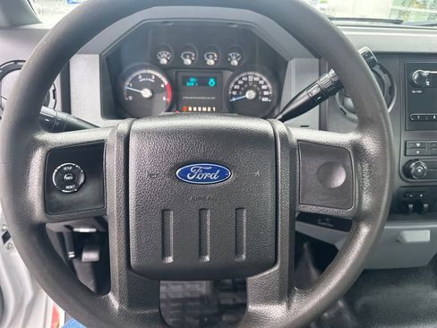 Used 2014 Ford F250 XL w/ Power Equipment Group image 14