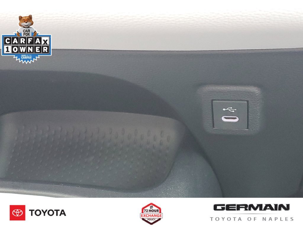 Used 2025 Toyota Corolla SE FWD image 32