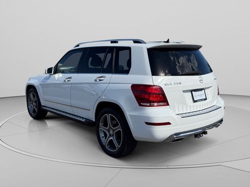 Used 2014 Mercedes-Benz GLK 250 BlueTEC 4MATIC image 3