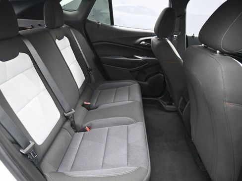 Used 2024 Chevrolet Trax RS w/ Driver Confidence Package image 31