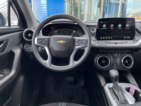 Used 2023 Chevrolet Blazer LT image 16
