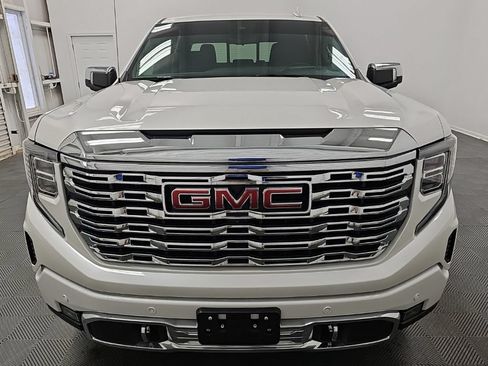 Certified 2024 GMC Sierra 1500 Denali w/ Technology Package AWD/4WD image 4