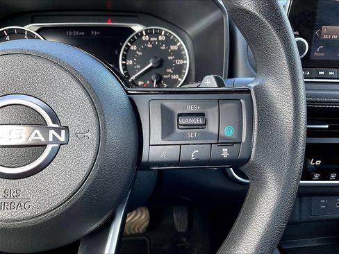 Used 2023 Nissan Rogue SV AWD/4WD image 14