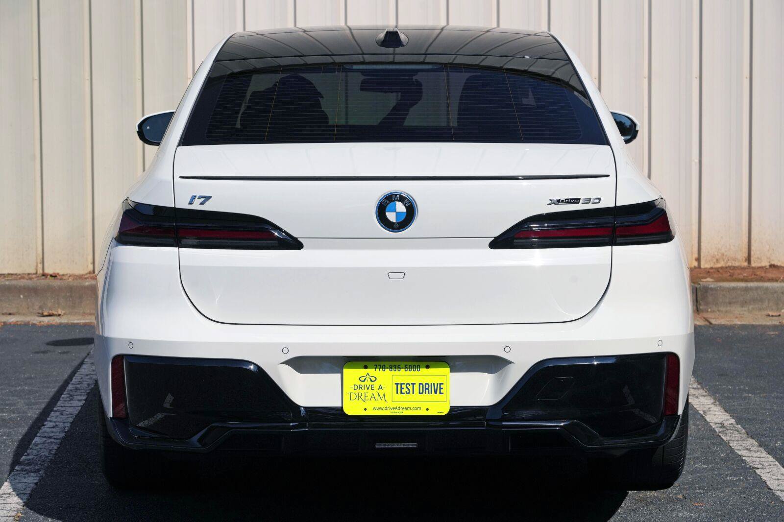 Used 2024 BMW i7 xDrive60 AWD/4WD image 60