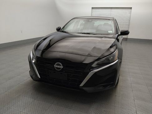 Used 2023 Nissan Altima 2.5 SV FWD image 15
