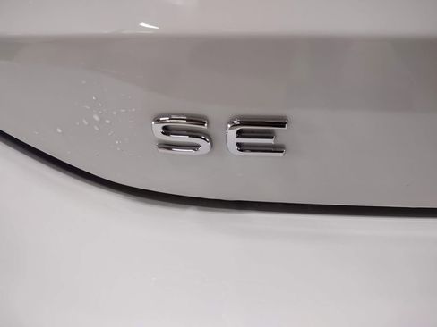 New 2026 Volkswagen Tiguan SE image 14