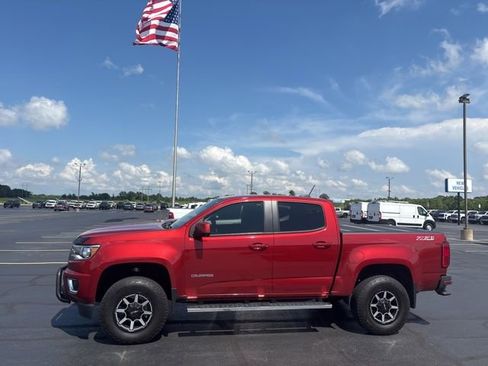 Used 2016 Chevrolet Colorado Z71 AWD/4WD image 2