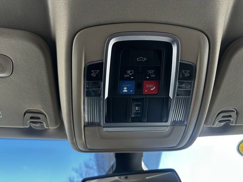 Used 2020 RAM 1500 Laramie image 23