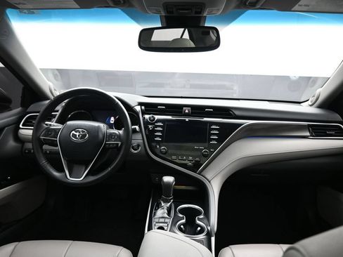 Used 2018 Toyota Camry XSE w/ Driver Assist Package FWD image 39