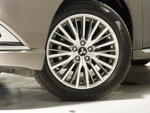 Used 2020 Mitsubishi Outlander SEL AWD/4WD image 3