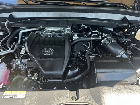 Certified 2025 Toyota Grand Highlander AWD Hybrid image 37