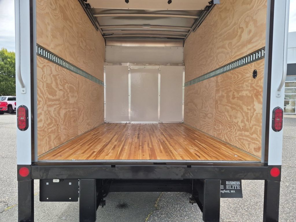 New 2025 GMC Savana 3500 w/ Power Convenience Package RWD image 18