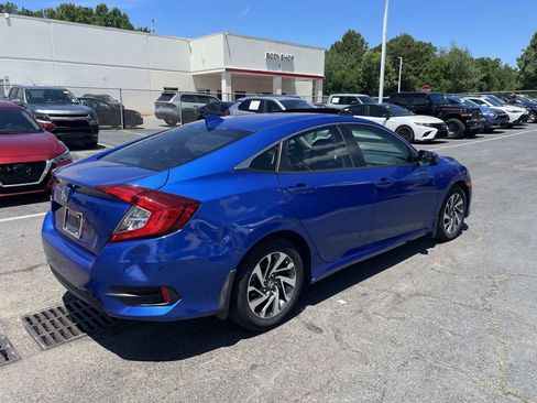 Used 2018 Honda Civic EX image 6