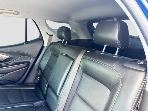 Used 2022 GMC Terrain SLT w/ LPO, 'HIT The Road' Package FWD image 19