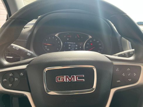 Used 2024 GMC Terrain SLE FWD image 28