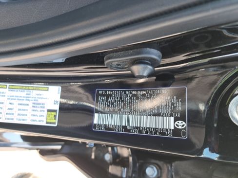 Used 2024 Toyota Corolla LE FWD image 32