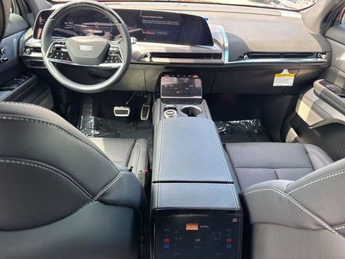 New 2026 Cadillac Vistiq Sport image 16