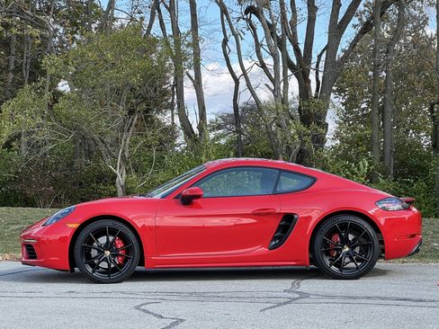 Certified 2025 Porsche 718 Cayman S image 2