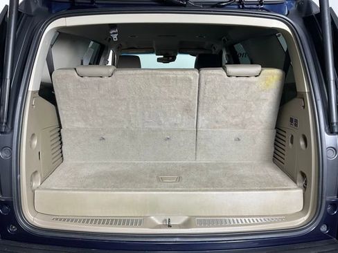 Used 2019 GMC Yukon SLT w/ Premium Edition image 11