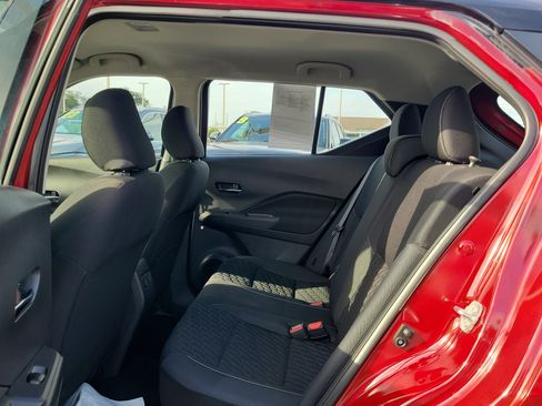 Certified 2021 Nissan Kicks SV FWD image 12