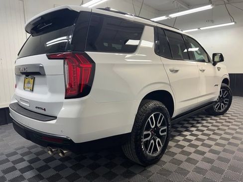 Used 2024 GMC Yukon AT4 w/ Technology Package AWD/4WD image 4