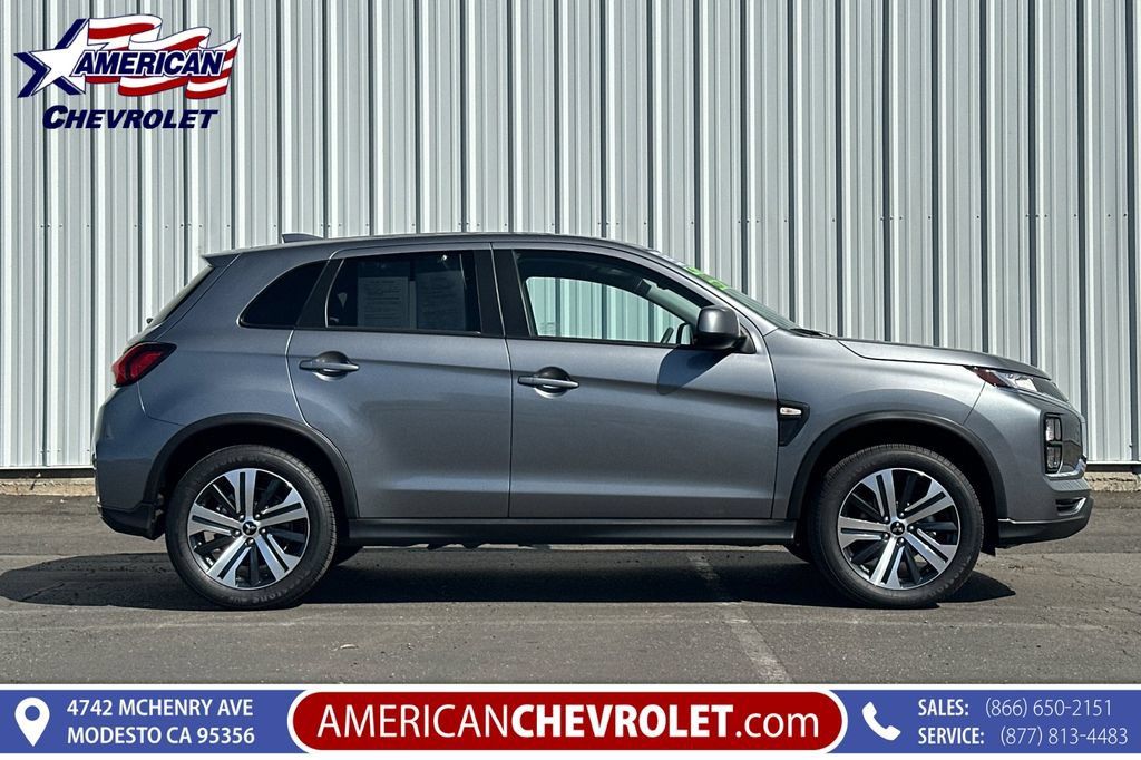 Used 2025 Mitsubishi Outlander Sport ES AWD/4WD image 3