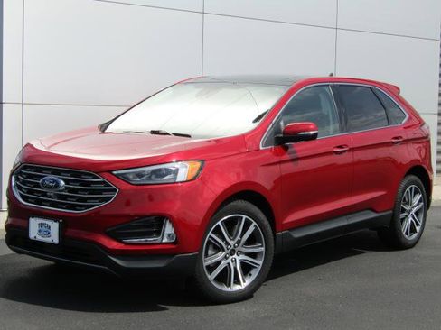 Used 2024 Ford Edge Titanium w/ Equipment Group 301A AWD/4WD image 32