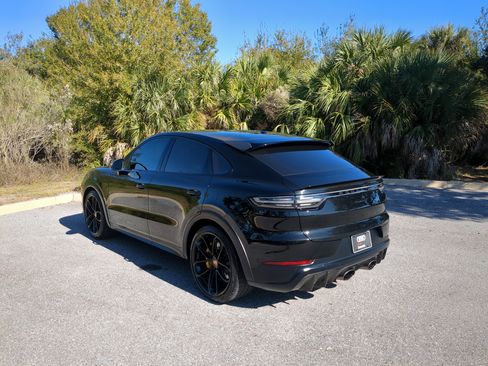 Used 2023 Porsche Cayenne Turbo GT image 6