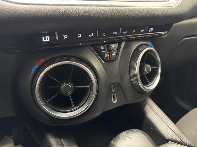 Used 2019 Chevrolet Blazer LT FWD image 45