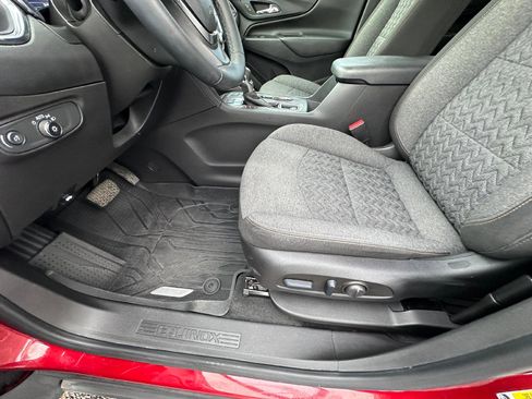 Used 2023 Chevrolet Equinox LT image 13