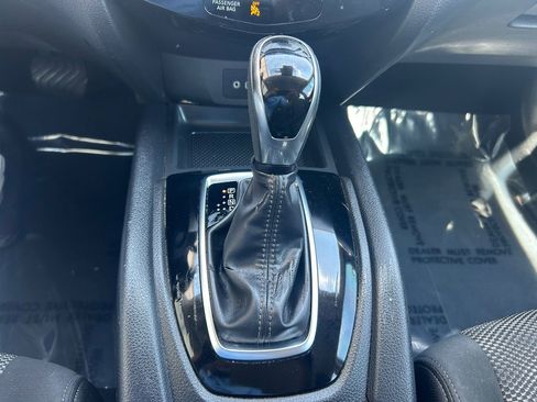 Used 2021 Nissan Rogue Sport SV FWD image 21