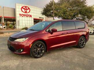 Used 2019 Chrysler Pacifica Touring Plus w/ Advanced Safetytec Group video 1