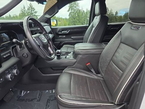 Used 2024 GMC Sierra 1500 AT4X AWD/4WD image 5