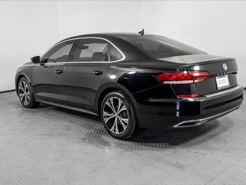 Used 2022 Volkswagen Passat 2.0T SE image 6