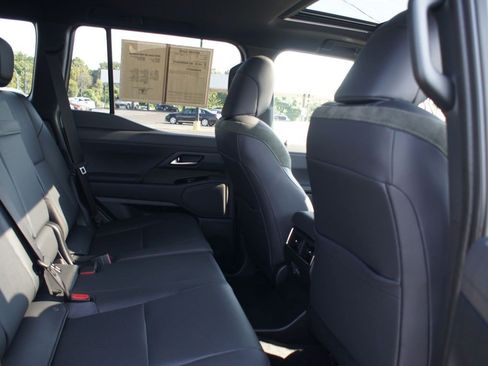 Used 2026 Lexus GX 550 AWD/4WD image 21