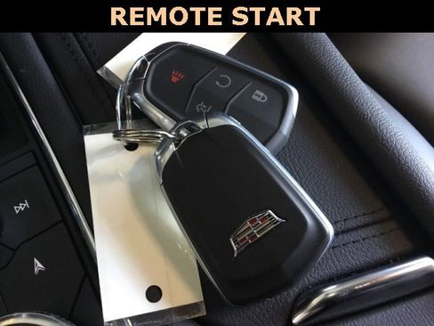 Used 2025 Cadillac XT6 Premium Luxury image 25