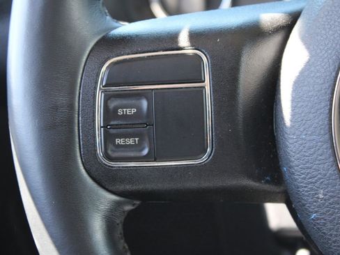 Used 2015 Jeep Wrangler Unlimited Sahara AWD/4WD image 23