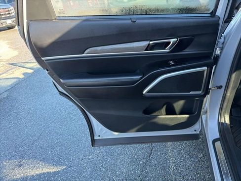 Used 2022 Kia Telluride EX w/ EX Premium Package image 15