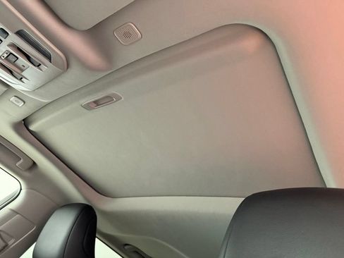Certified 2025 Toyota Highlander XLE AWD/4WD image 19